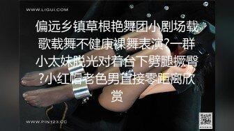 科技楼蹲守蓝色毛衣裙姐姐把，自己裤裆尿湿了那么大一片