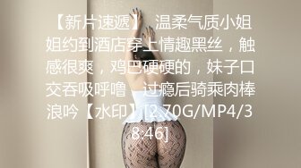 屌丝卫生间暗藏摄像头偷拍 表姐洗澡,看两个大奶子就知道生活很好,营养丰富