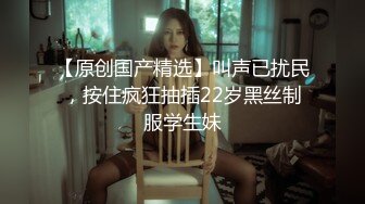 游乐场m女厕近距离偷窥牛仔裙美女的大肥鲍