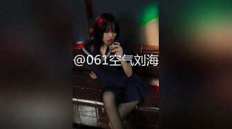 爱吃骚弟弟的爆乳姐姐，全程露脸大秀直播发骚，跟狼友互动撩骚各种展示，舔弄小哥大鸡巴