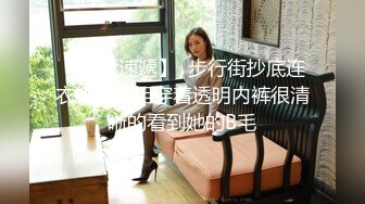 【新片速遞】 三女一男大秀直播，两个露脸骚逼让小哥在床上吃奶玩逼，淫声荡语人美逼遭罪让小哥各种爆草还要被姐妹揉奶子