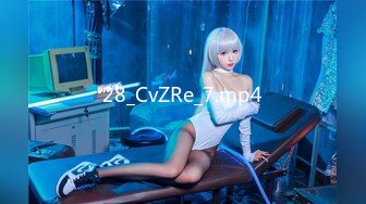 STP25731 【极品尤物??青春美少女】情欲四射推特网红尤物『甜心宝贝』超短裙眼镜骚货女友玩电脑被大屌男友后入口爆